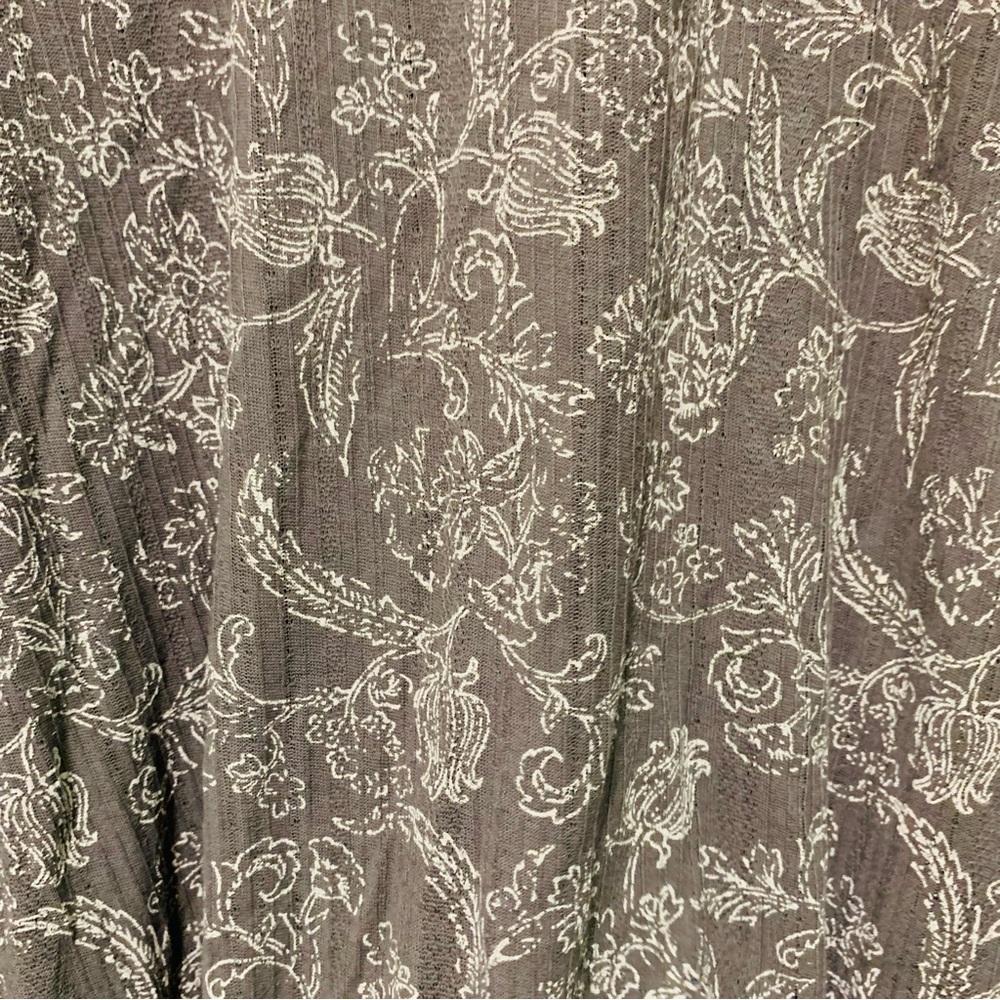 Lucky Brand Pointelle Knit Gray white Paisley Women's Top size 2x - Picture 4 of 6